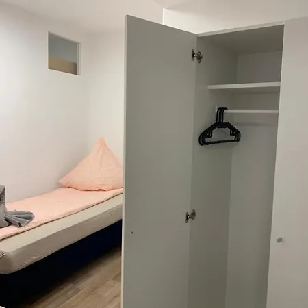 Lovely Share Aachener Weiher Homestay