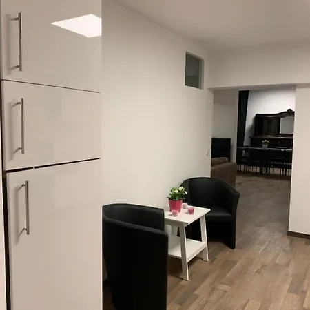 Homestay Lovely Share Aachener Weiher Cologne