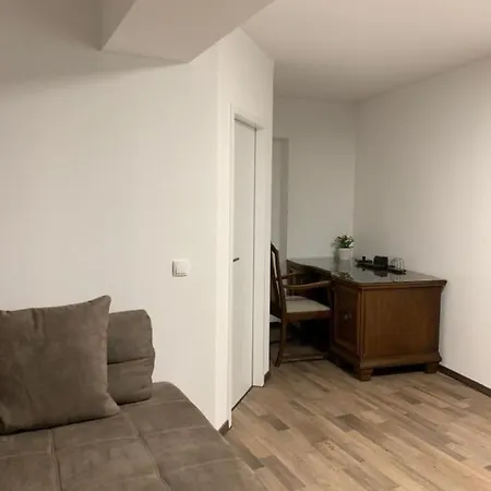 Lovely Share Aachener Weiher Homestay *
