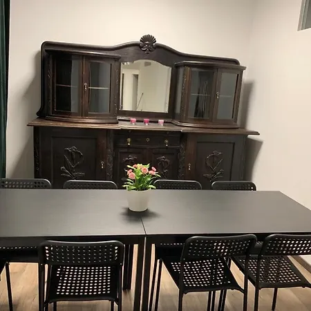 Lovely Share Aachener Weiher Homestay Cologne