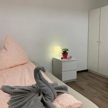 Homestay Lovely Share Aachener Weiher Cologne