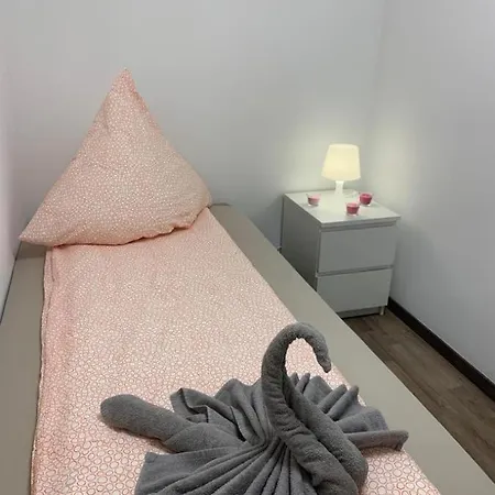 Lovely Share Aachener Weiher Homestay Cologne
